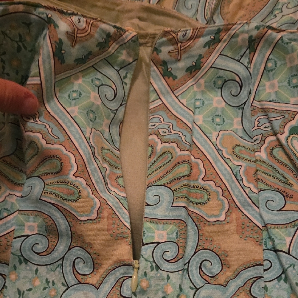 Talbots A-Line Skirt in Green and Cream Paisley - Picture 4 of 4